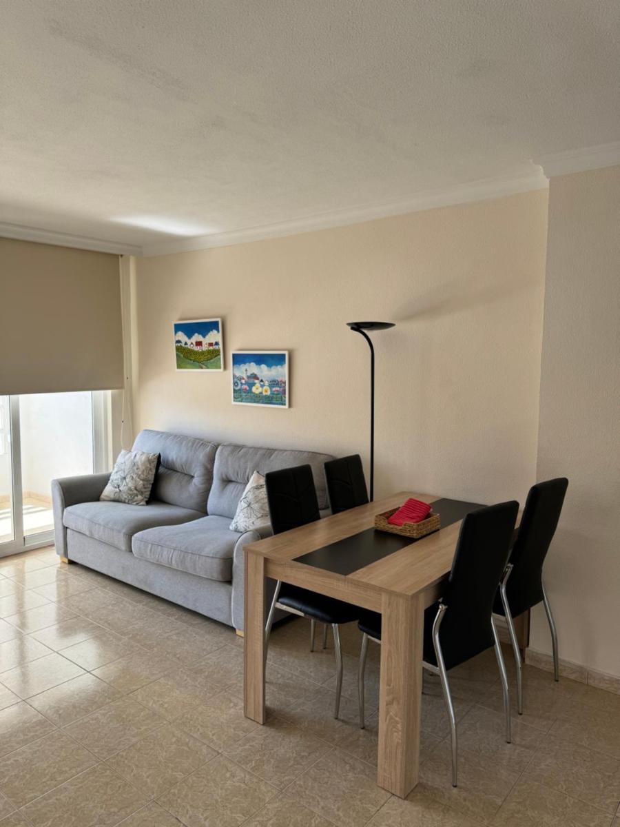 Apartamento reformado en Apartamentos Tanife, Playa del Inglés - Housity