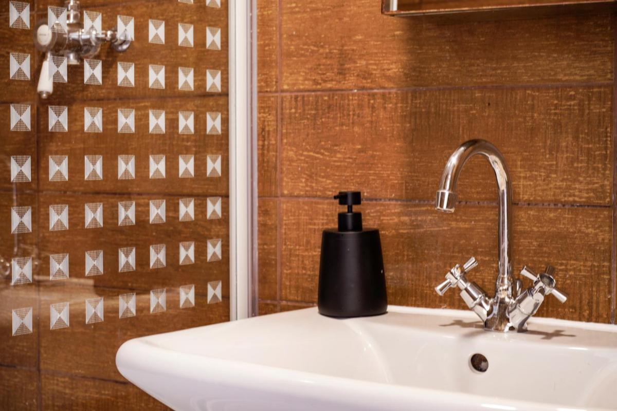 Suitetrails - BRAND NEW - Delightful Abode in London - Garden