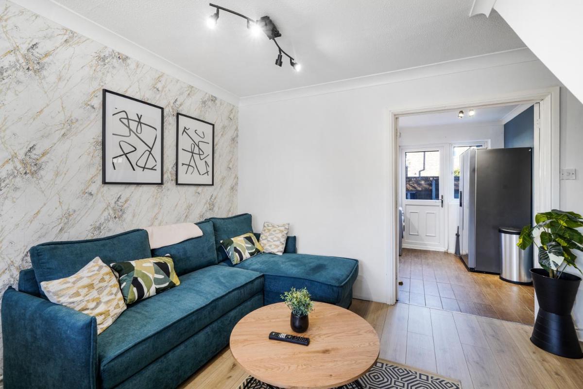 Suitetrails - BRAND NEW - Delightful Abode in London - Garden