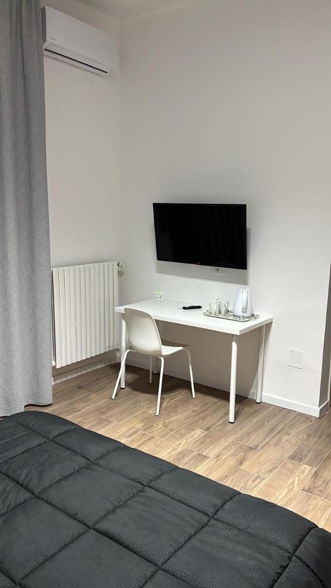 Business Home Piazza Cesare Battisti B&B Residence - Housity