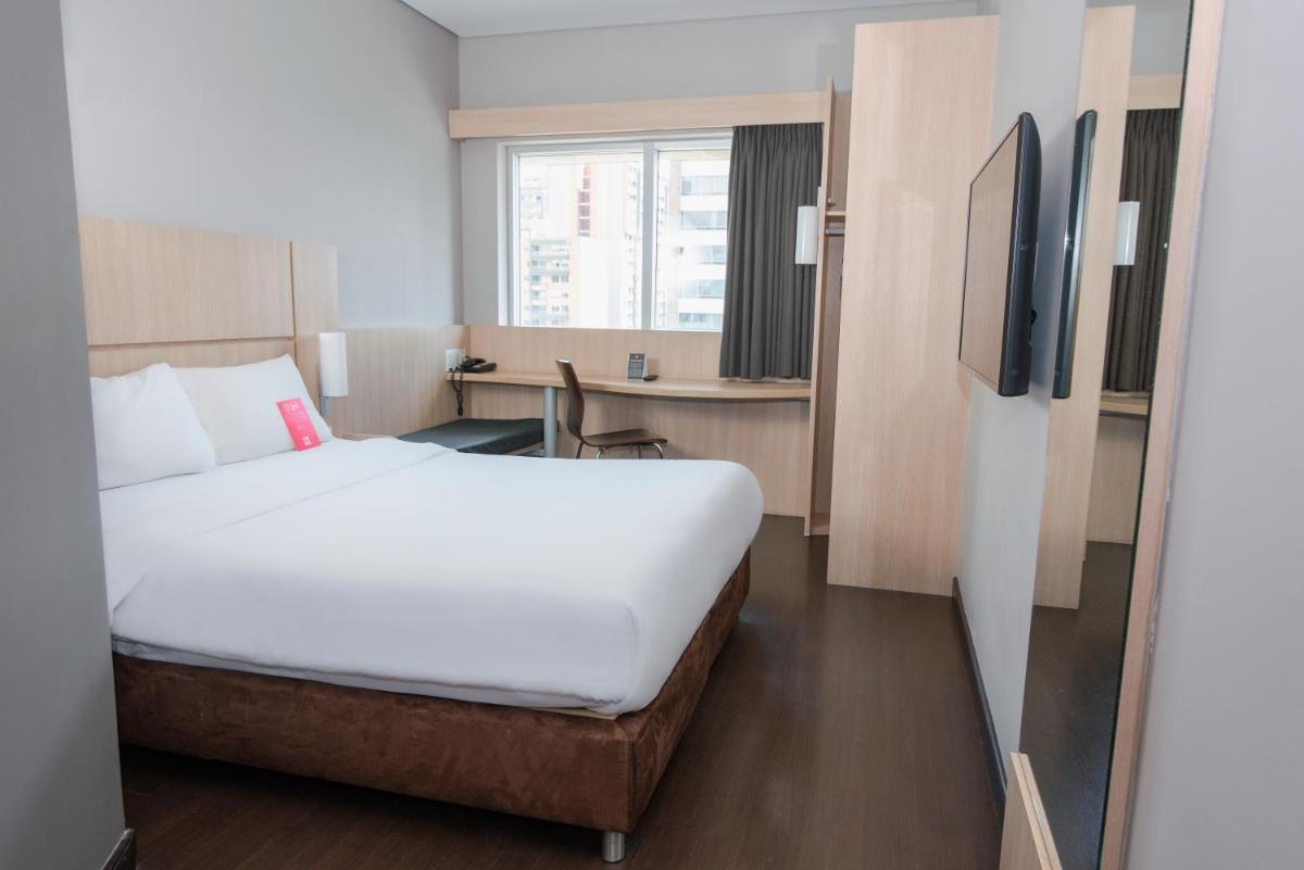ibis Medellin - Housity
