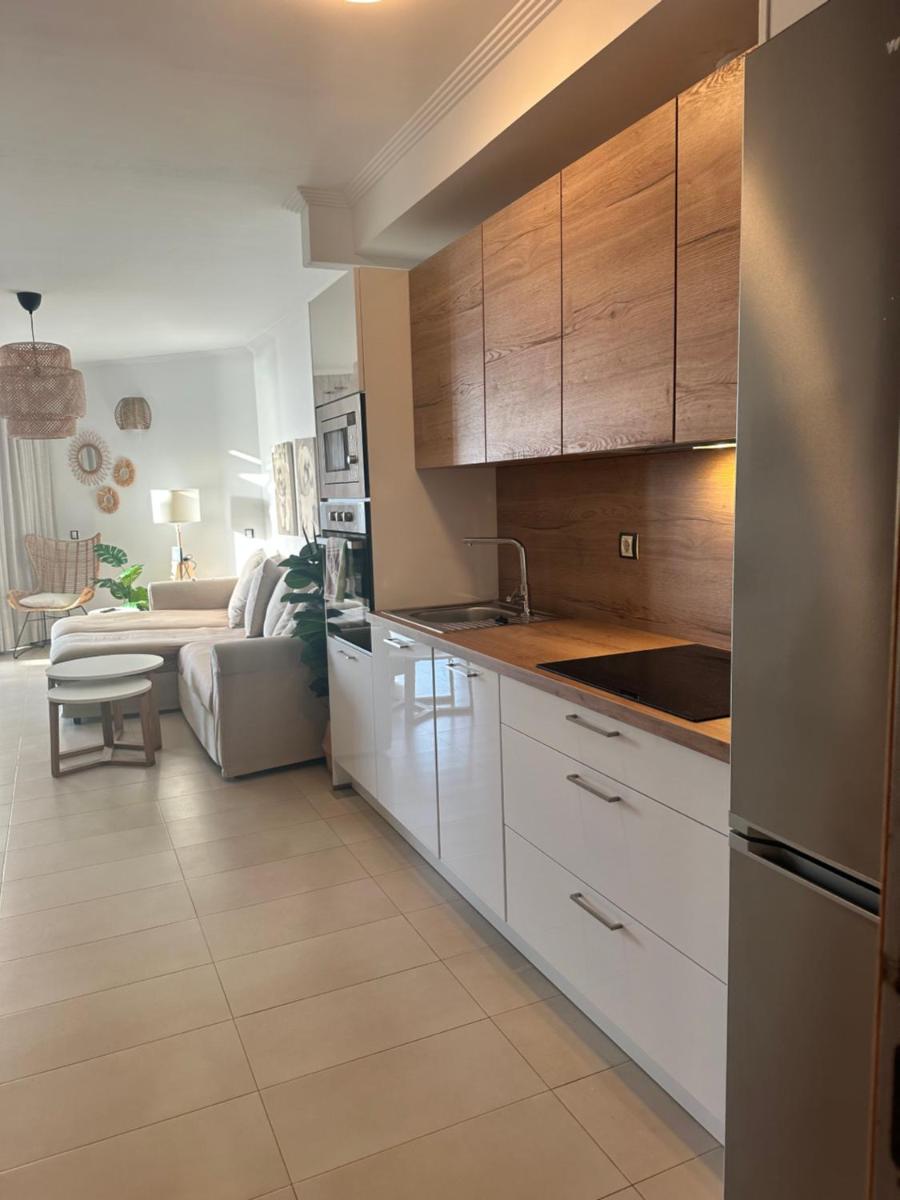 Apartamento Villa Bruno con vistas al mar, primera línea de playa - Housity