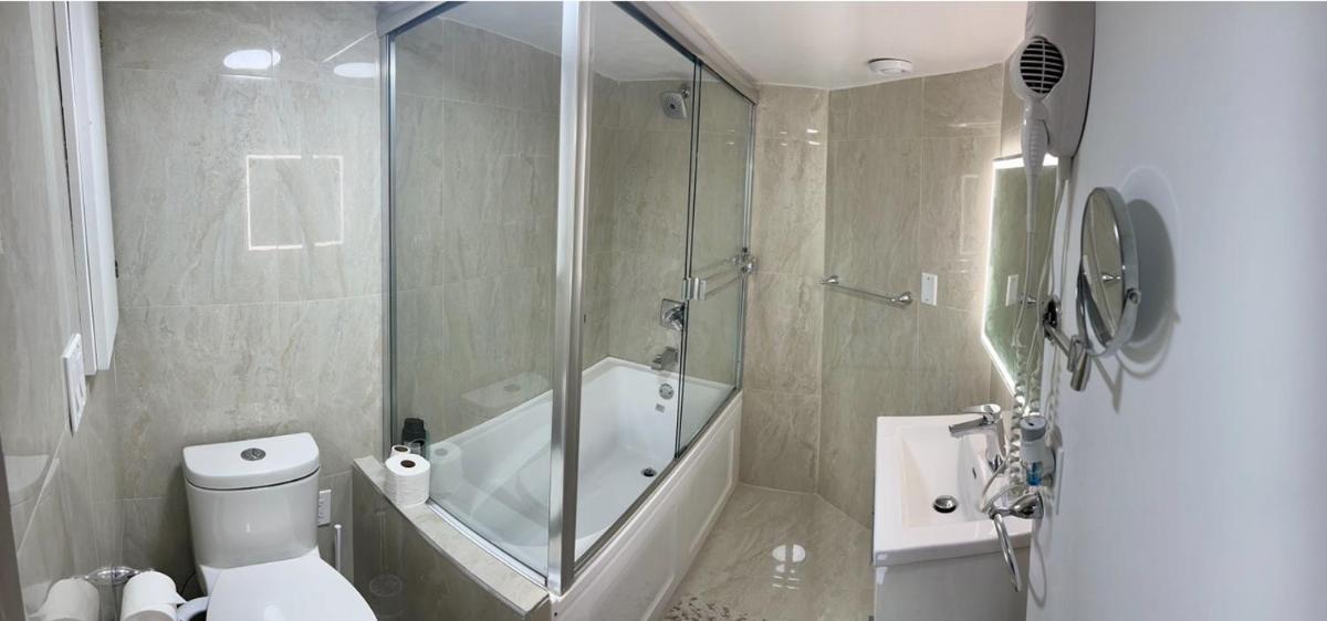 Resort style home living - Housity