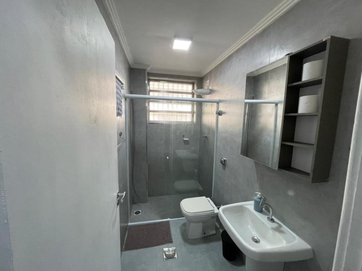 Kitnet Premium Canto do Forte - Praia Grande - Housity