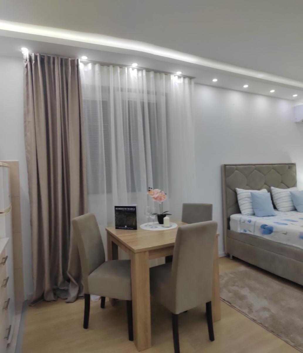Apartment "PERLA LUX" 4 STARS by Central park included FREE Wi-Fi & Parking & Kitchen & Washing mashine & Keyless code entry & Hidden terrace - Housity