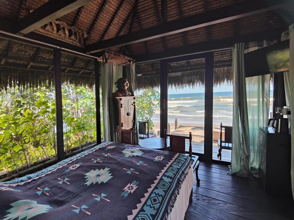 Beachfront Villa Nixie and the Sea Tabanan - Housity