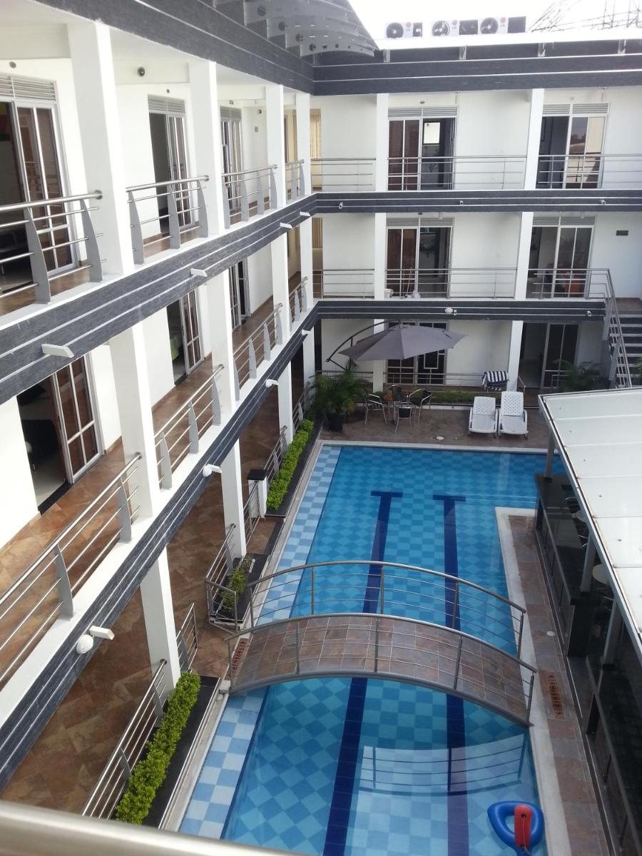 Confort Plaza Hotel - Housity