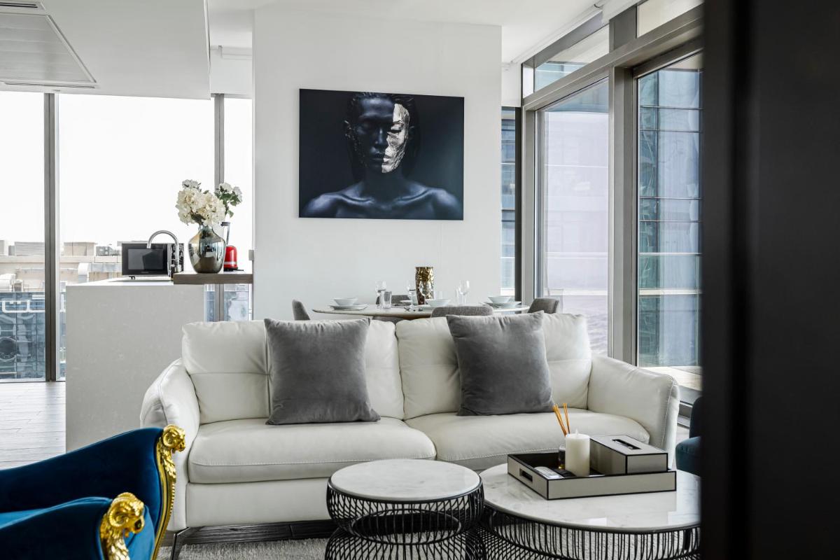 Fantastic 2Beds High Floor Marina Gate 3 - Housity