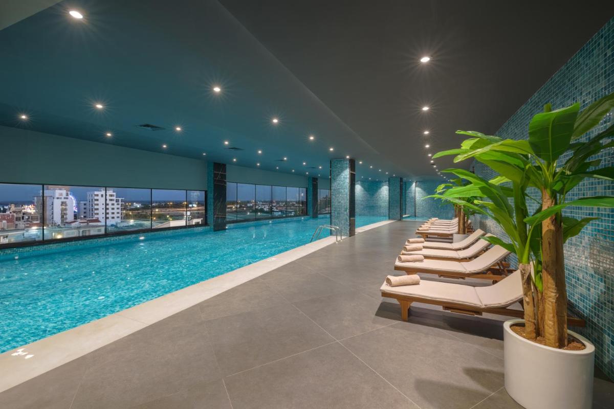 Grand Sapphire Resort & Casino - Housity