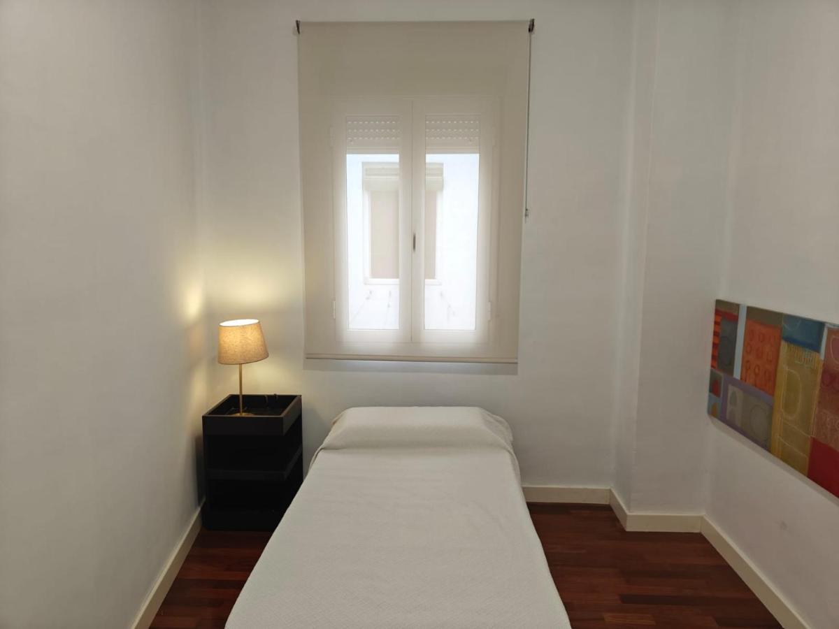 Gran Capitán Luxury Center Apartment- Parking - Housity