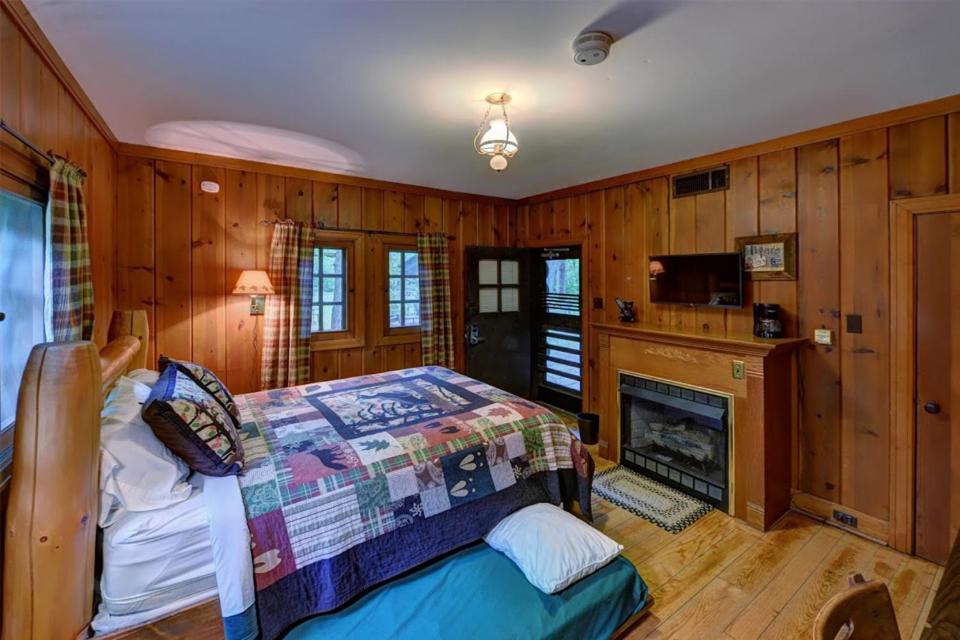 White Pines Lodge - Housity