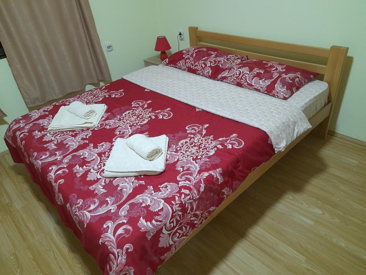Beli Ocnjak - Housity