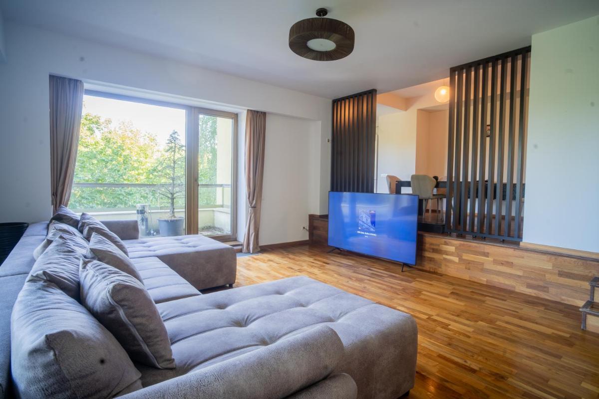 Suitetrails - With a view Residence 2 - Two Bedroom Deluxe Apartament with Terrace and City View