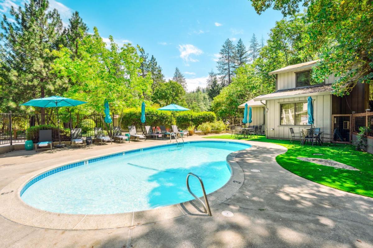 The Fainting Couch Boutique Hotel - Housity