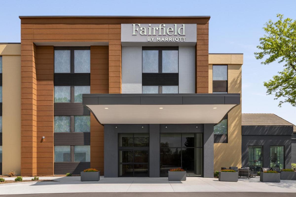 Fairfield by Marriott Inn & Suites Madison South - Housity