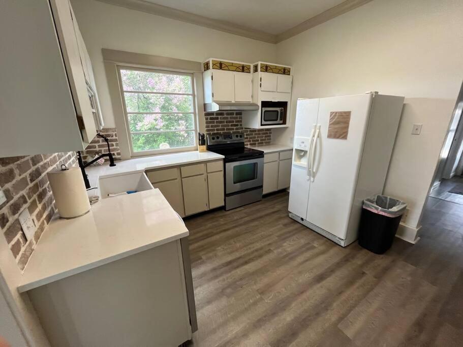 Renovated Historic Manti Home - 11 beds - Housity