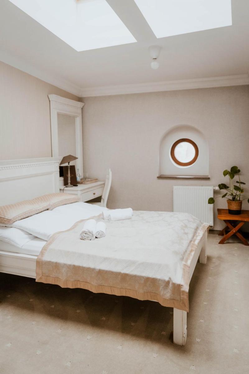 Hotel Adler - Housity