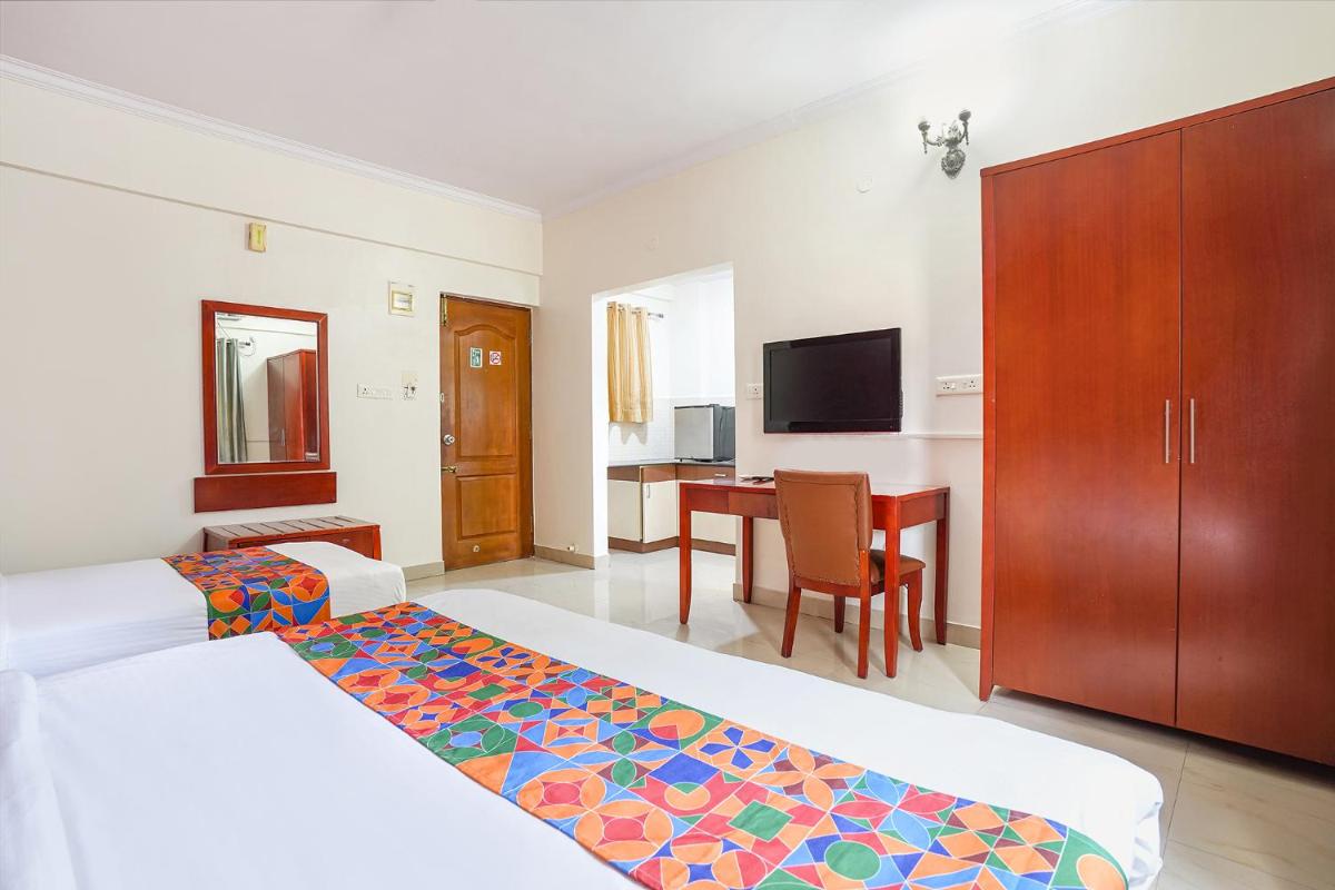 FabHotel The Kings Suites - Housity