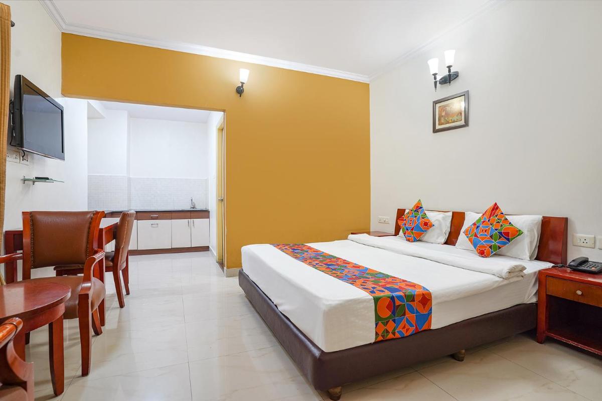 FabHotel The Kings Suites - Housity
