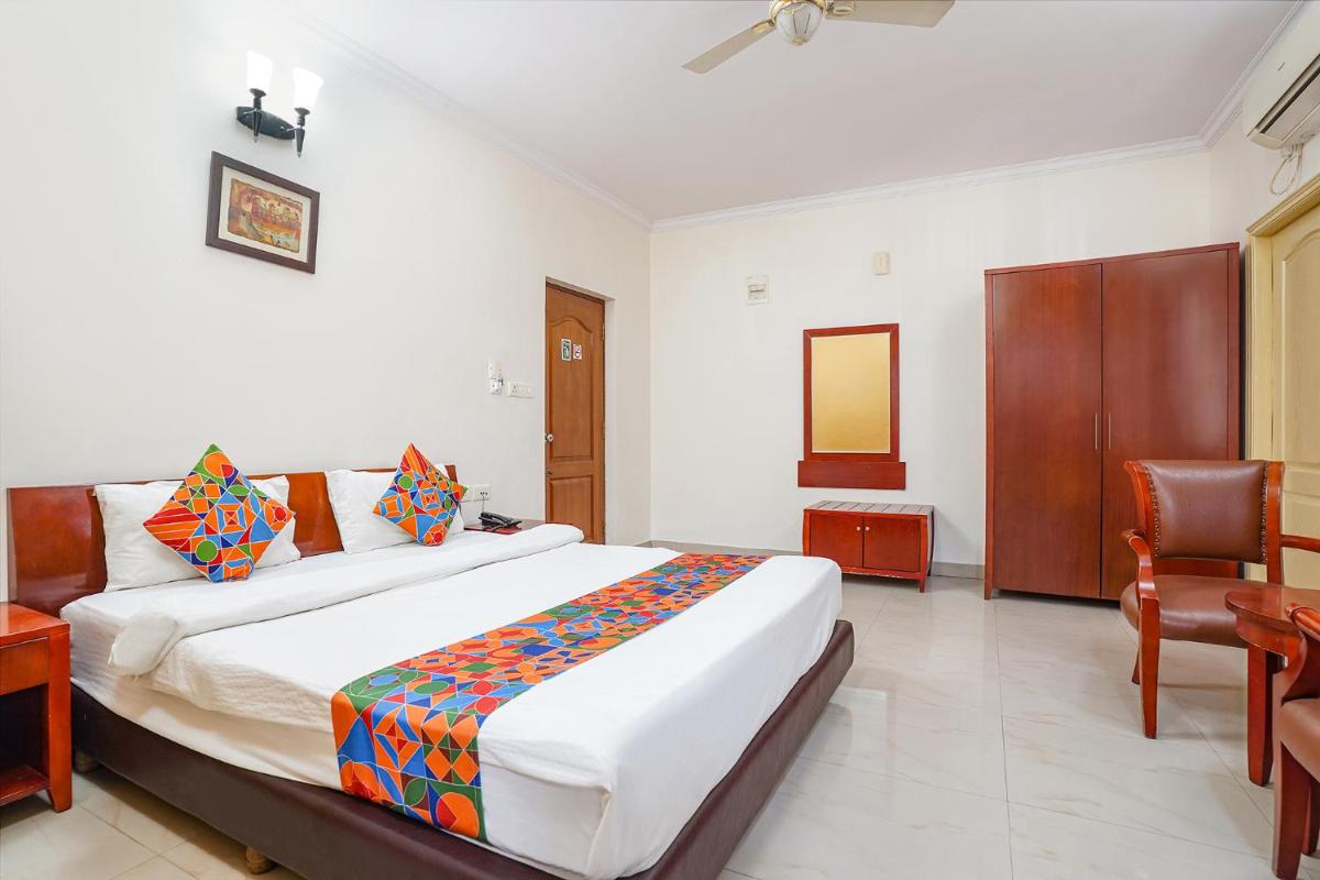 FabHotel The Kings Suites - Housity