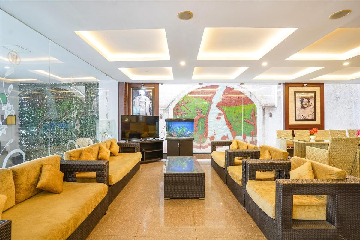 FabHotel The Kings Suites - Housity