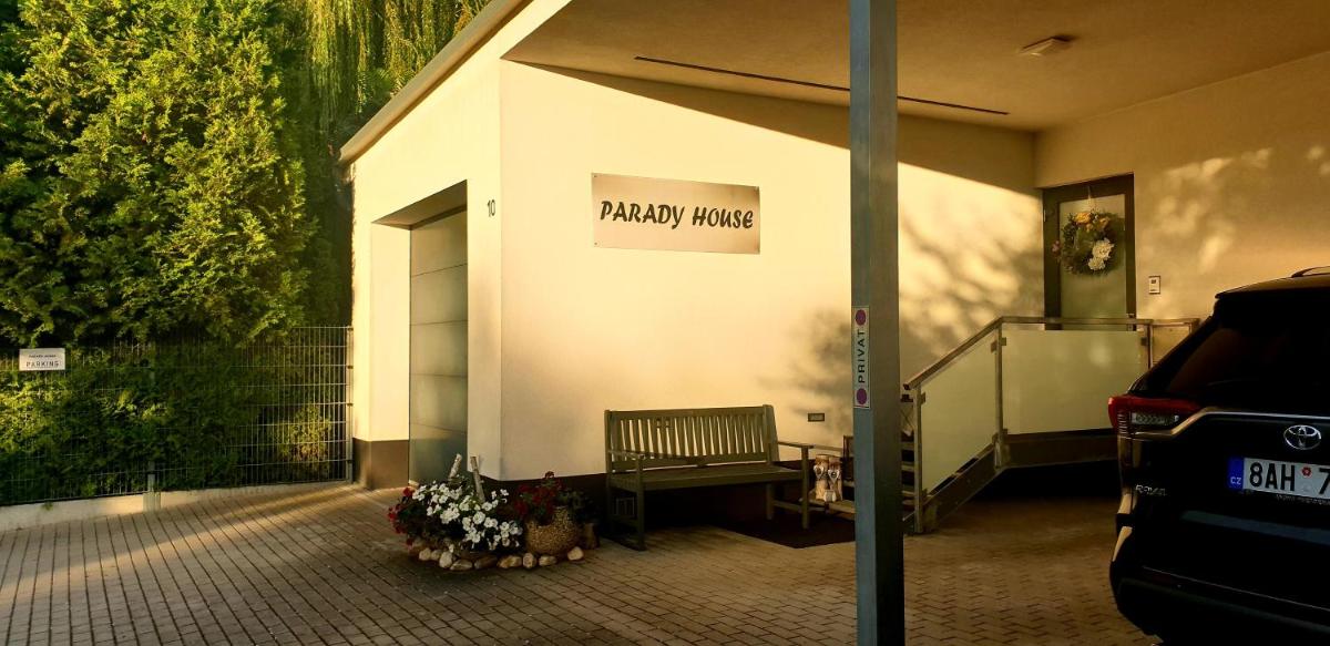 PARADY HOUSE - Housity