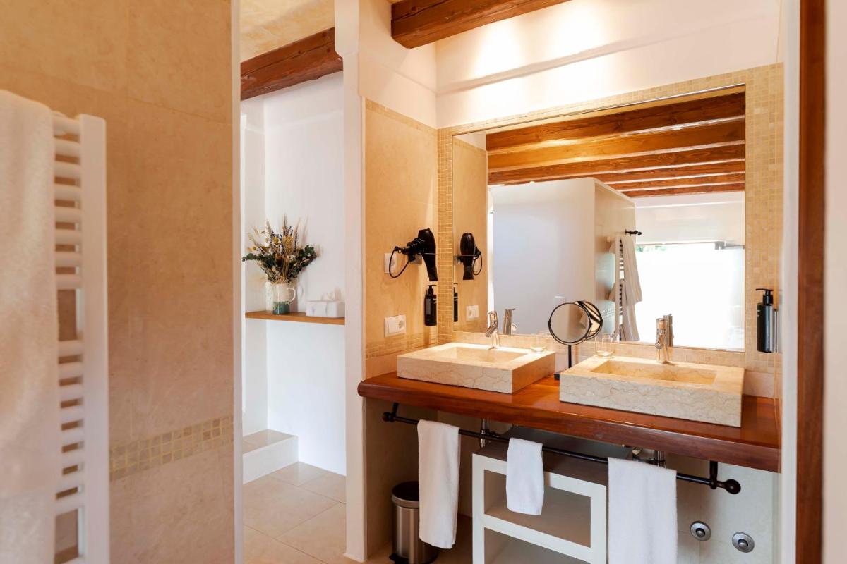 Un baño de Ca Na Xica - Hotel & Spa