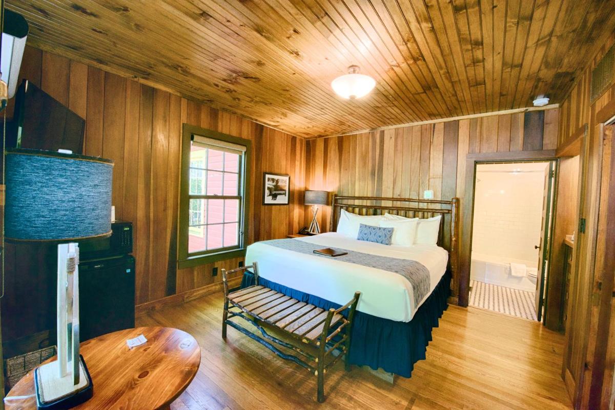 Historic Tapoco Lodge - Housity