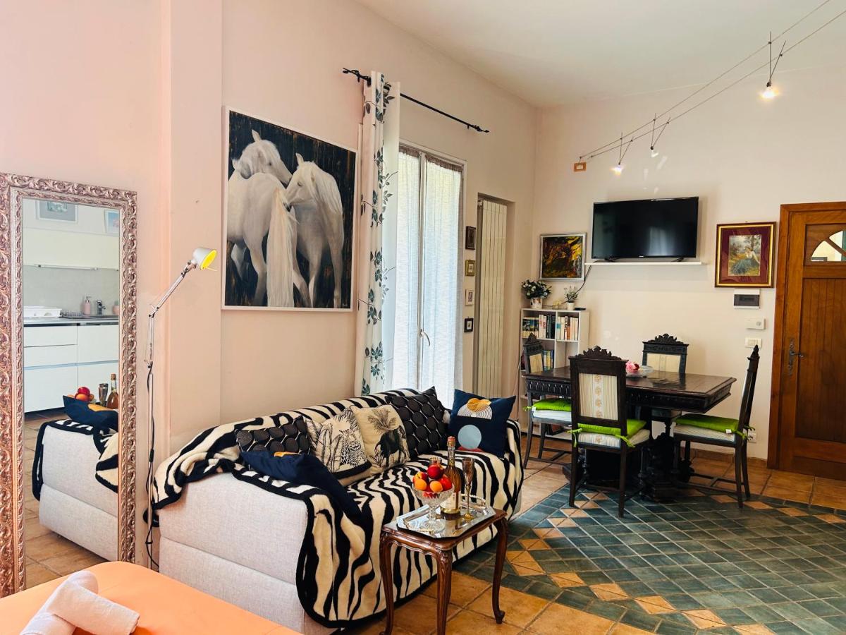 House of artist - Housity