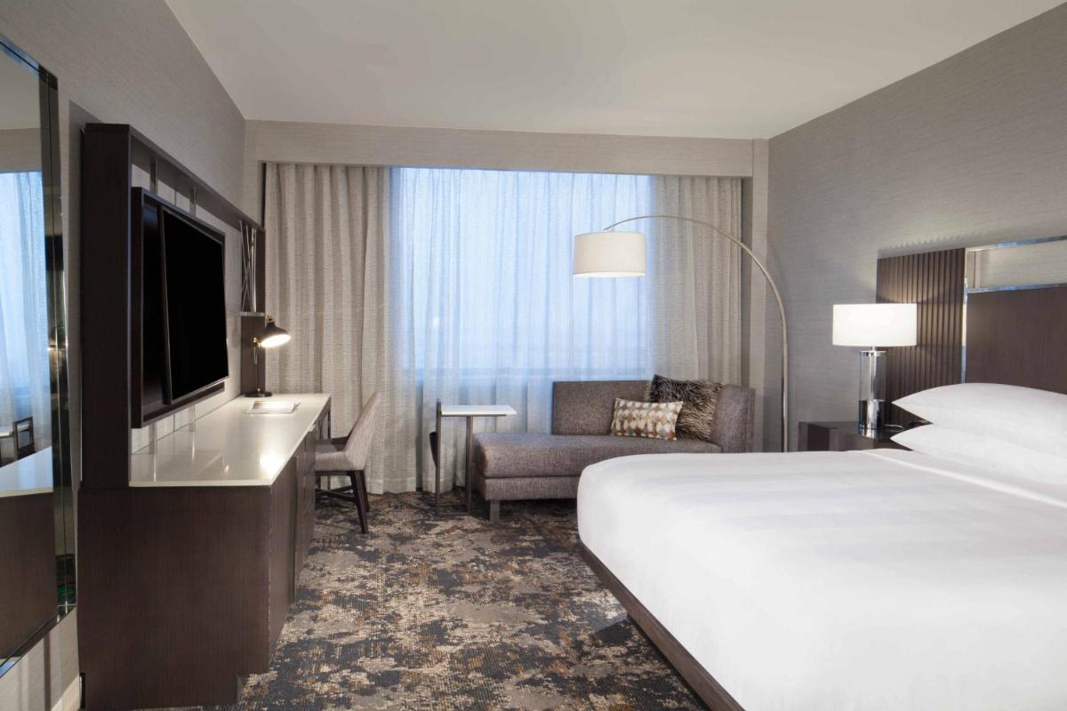 Dallas/Fort Worth Airport Marriott - Housity