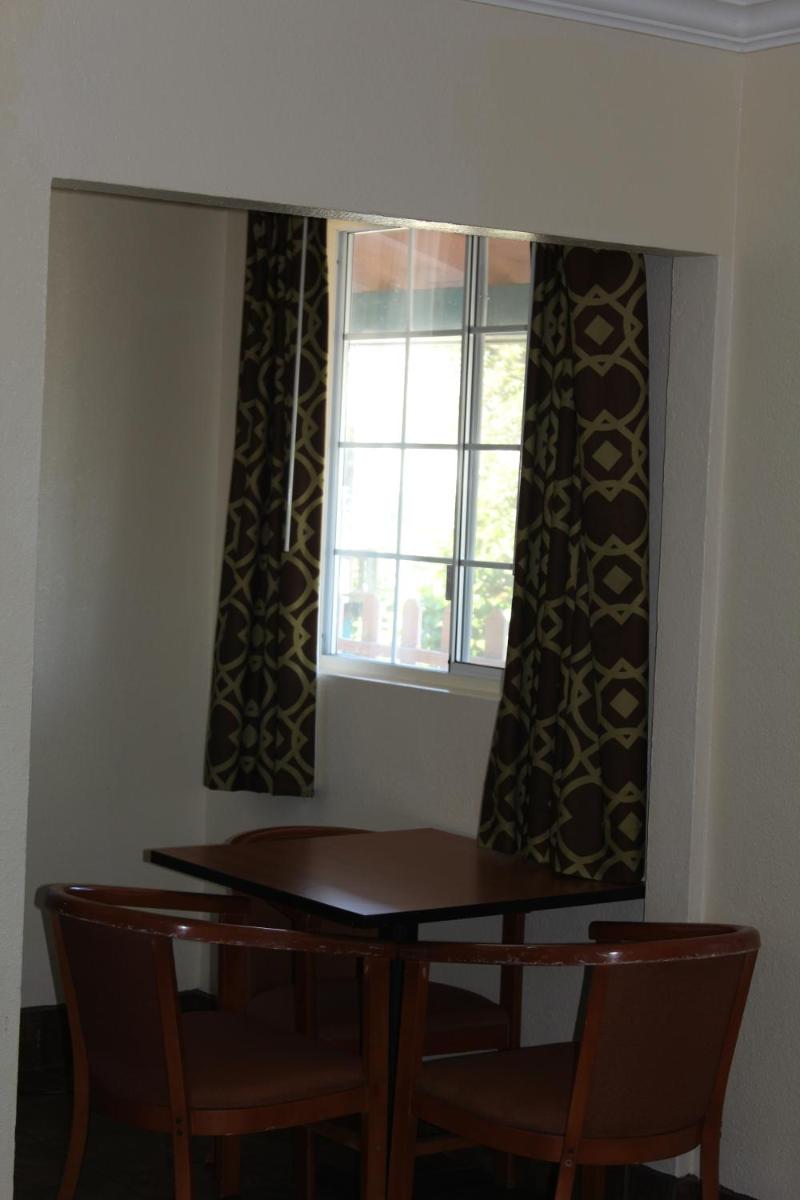 Riverside Inn & Suites Santa Cruz - Housity