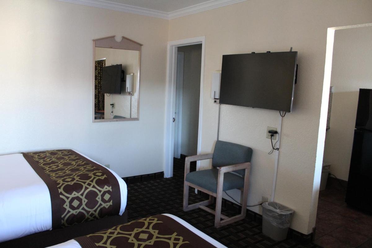 Riverside Inn & Suites Santa Cruz - Housity