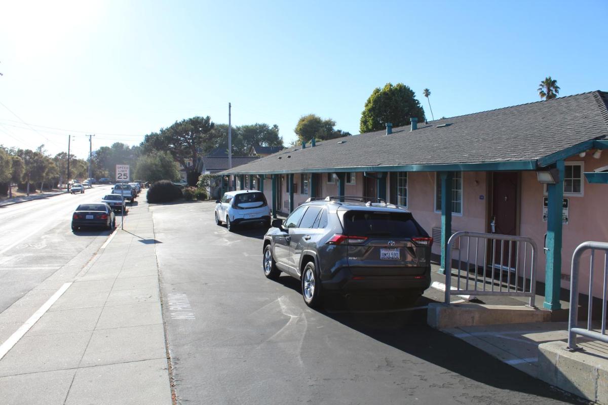 Riverside Inn & Suites Santa Cruz - Housity