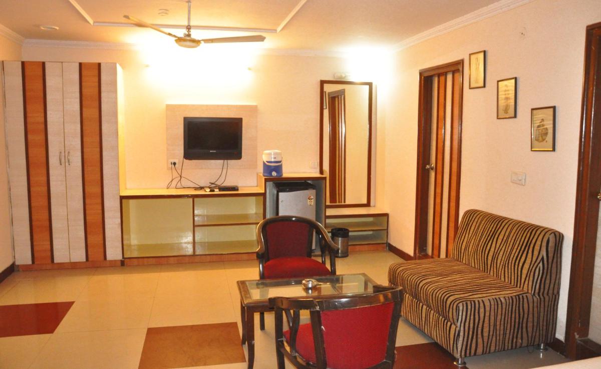 Hotel Muskan Palace - Housity