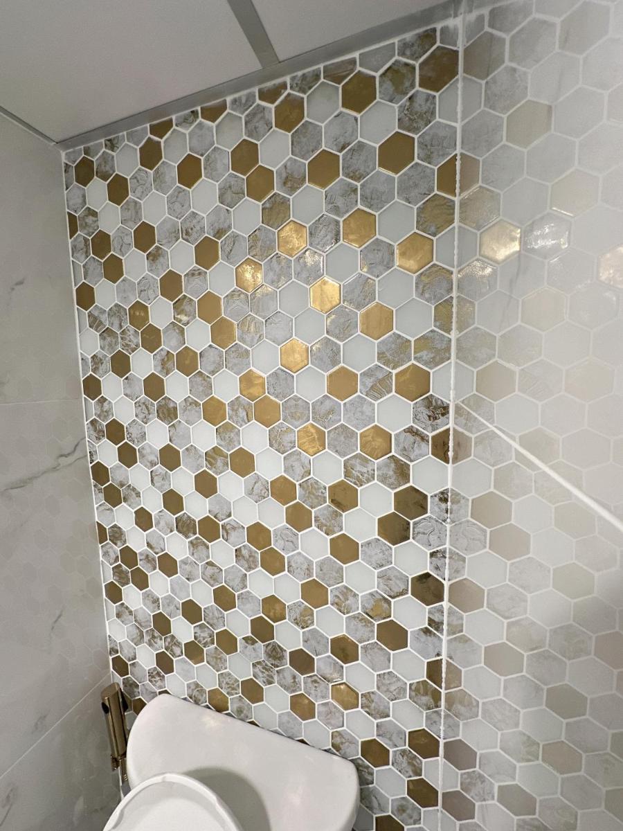 Sweet Honey Tossed Private Condo - Housity