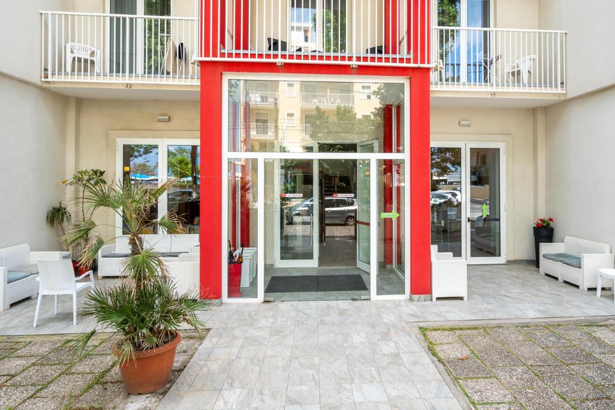 Hotel Amicizia - Housity