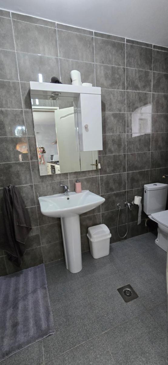Ain Draham sejour 1, appartement deux pièces, privé,seulement familles!!! netflix, Youtube - Housity