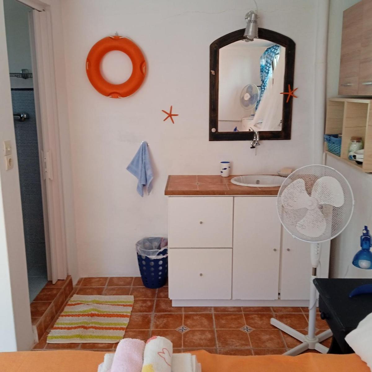 COSY STUDIO IN ALLOPRONOIA SIKINOS - Housity