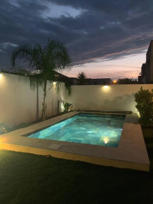 Villa Home cinéma piscine - Housity