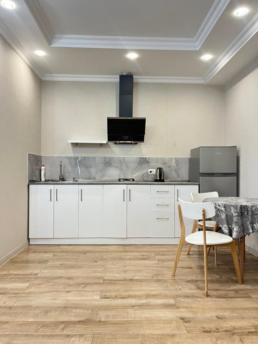 Riverside Cottage Poti - Housity