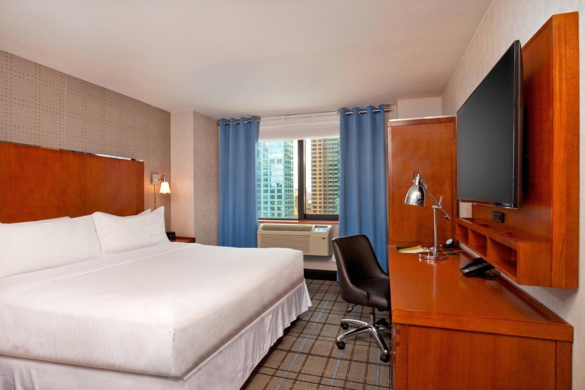 Four Points by Sheraton Midtown - Times Square - Housity