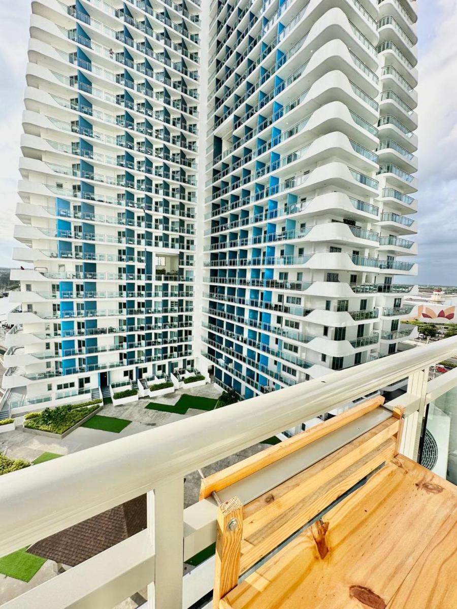 Azure North Staycations - Modern Bali - Housity