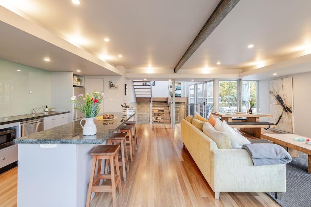 Lorne Luxury - Housity
