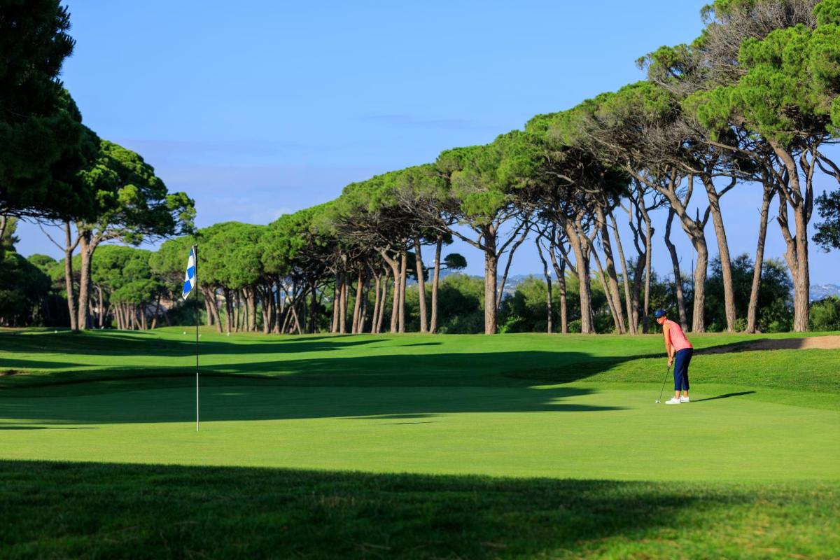 Golf sur le terrain de l'hôtel ou à proximité