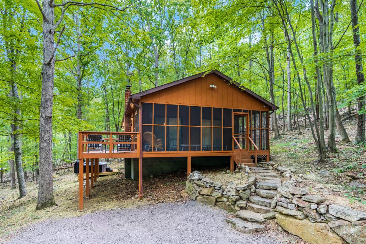 Tucked Away w Hot Tub, Fire Pit, Deck, & WiFi - Housity