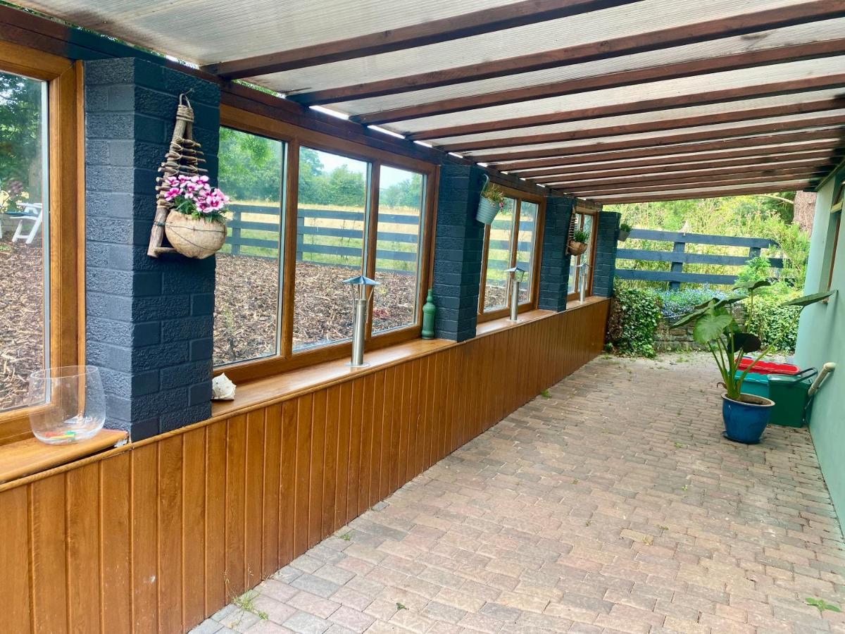 Mountain View Cottage, Hot Tub , Stunning Views - Housity