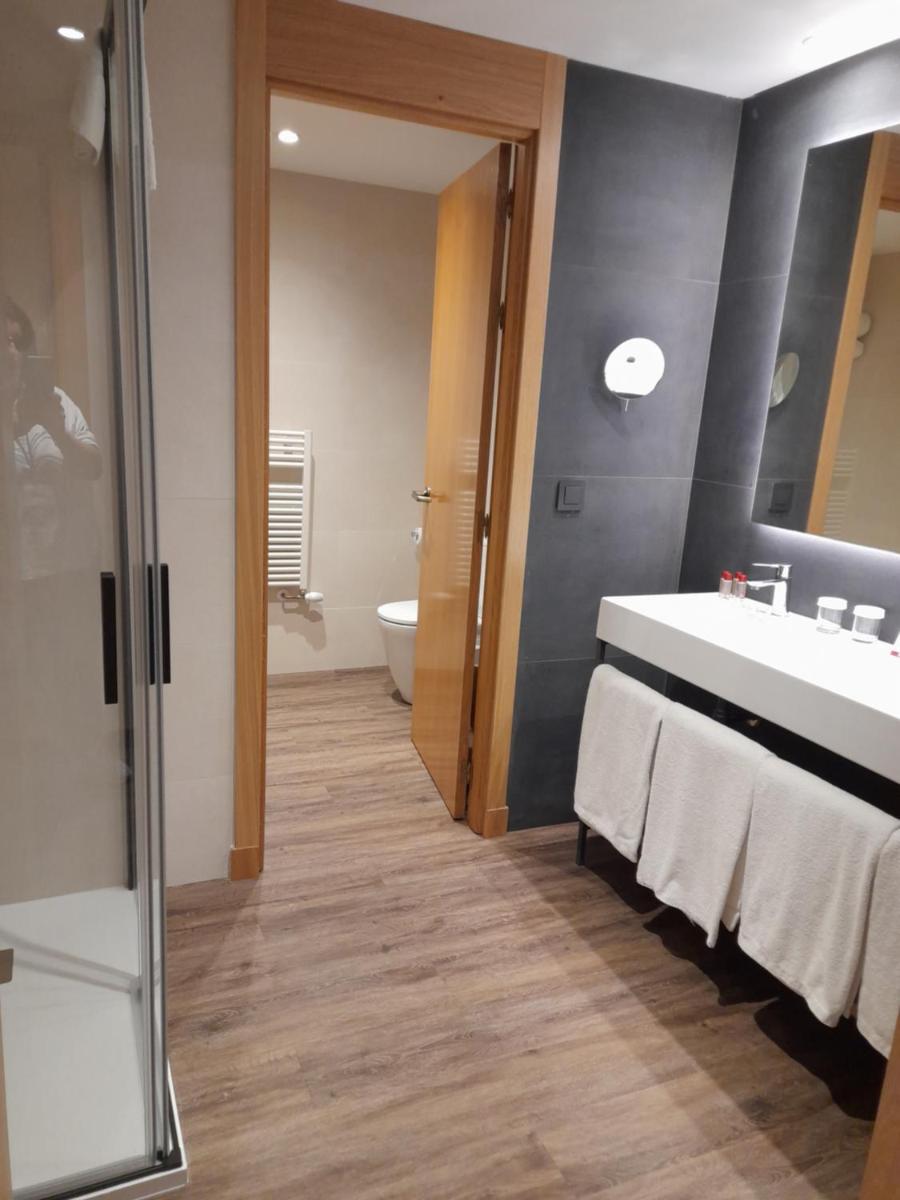 Un baño de SOMMOS Hotel Benasque Spa