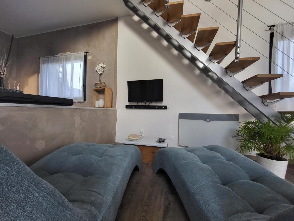 Lofts Emlavie - Locations avec JACUZZI privatifs - Poitiers site du FUTUROSCOPE - Arena & AQUASCOPE - Housity