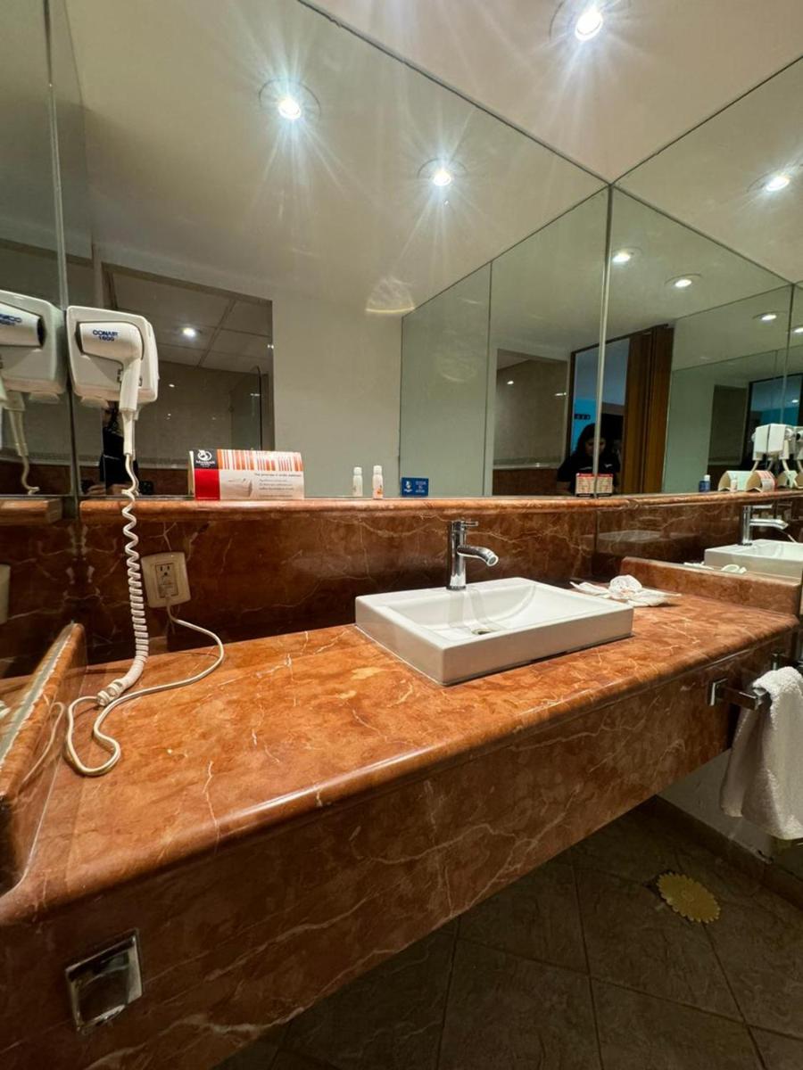 Hotel Mexicali - Housity