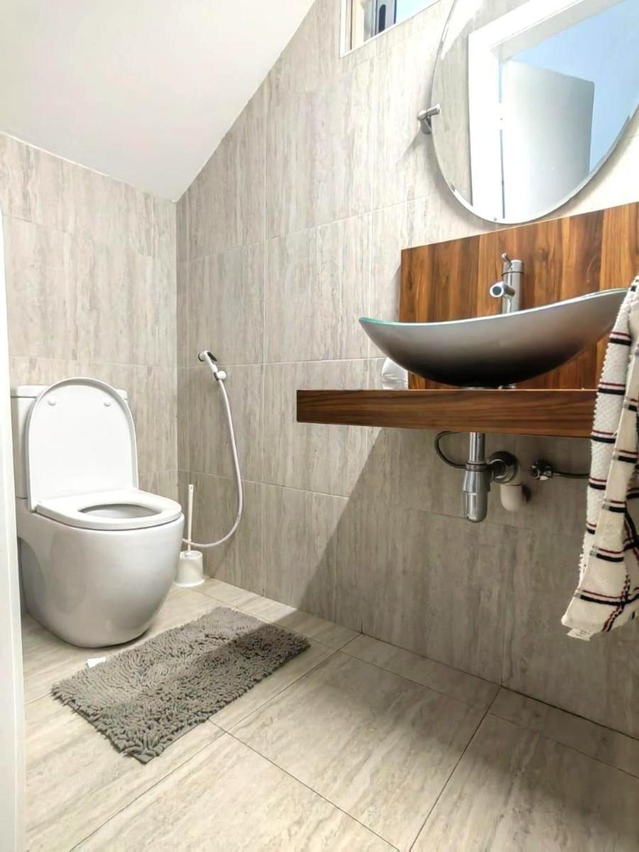 Beautiful 3 bedroom Townhouse in Accra just 15minutes from the Airport - Housity